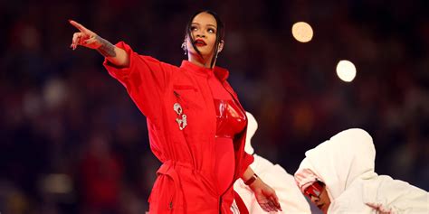 Rihanna's Witch Dance: Channeling Energy Through Movement